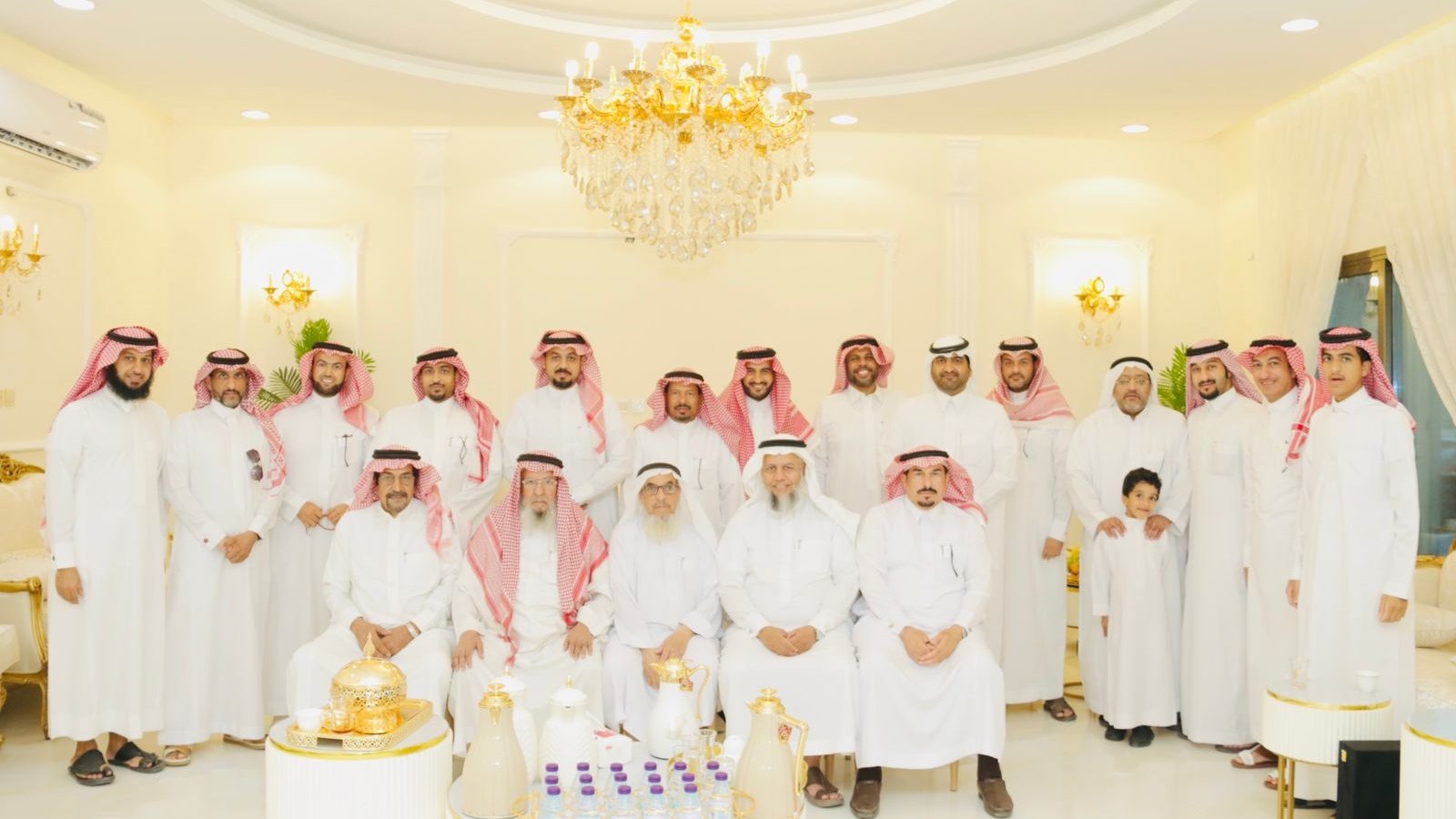 مدير عام جمعية التنميه الأسرية بالأحساء د. خالد الحليبي في زيارة استطلاعية لمقرمركزالتنمية الأسرية بالعيون الجديد