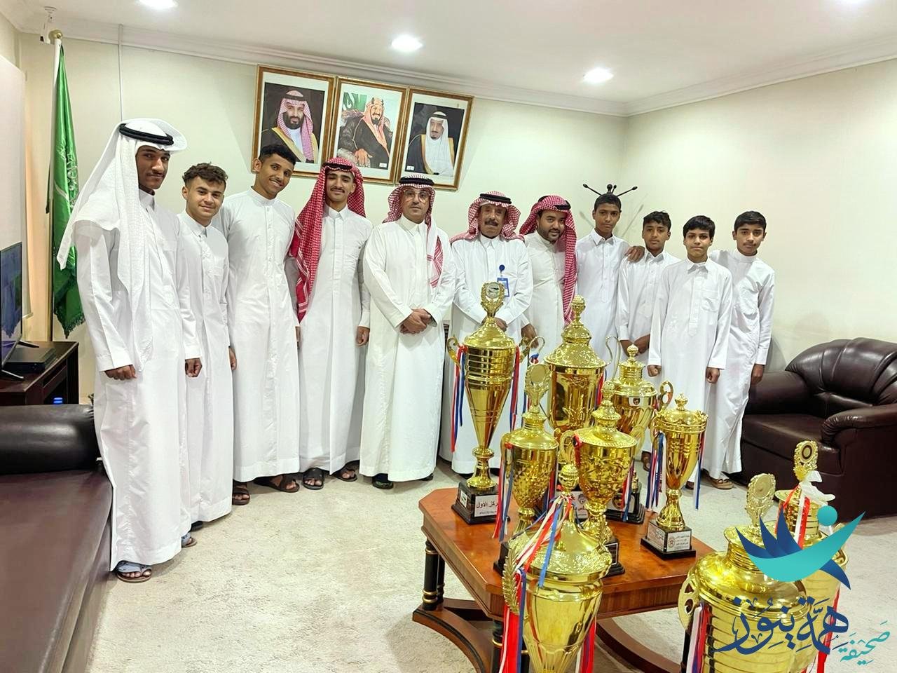 رئيس مركز مدينة العيون بمحافظة الأحساء وماجاورها يستقبل فريق الكوكب العيوني الرياضي احد أبطال فرق الهواة بمحافظة الأحساء