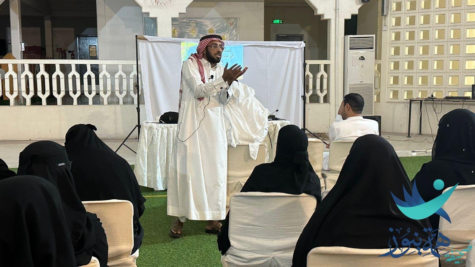 جمعية فتاة الأحساء تنفذ في مقرها برنامج للآباء والأمهات من المستفيدين من الجمعية بعنوان (فنون ومهارات التعامل مع الأطفال)