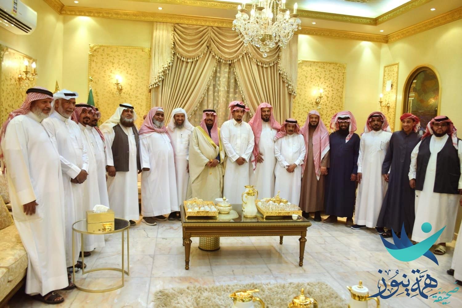 (الفزيع)) يقيم مأدبة عشاء بمناسبة شفاء العساف والماضي ونجاح العملية الجراحية والتي تكللت بالنجاح لهما والحمدلله والمنه