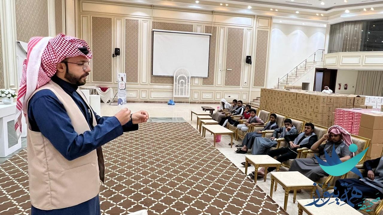 العيون الخيرية تنفذ ورشة عمل للمتطوعين استعداداً لتوزيع السلة الرمضانية.