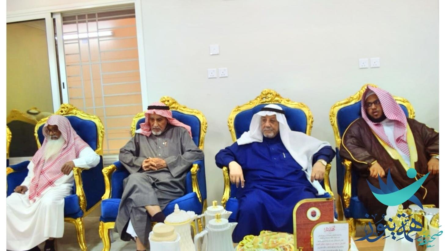 في مبادرة طيبة وبكل فخر واعتزاز أسرة العيد بمدينةالعيون بالأحساء تكرم ابنها سعد حافظ كتاب الله الكريم كاملاً