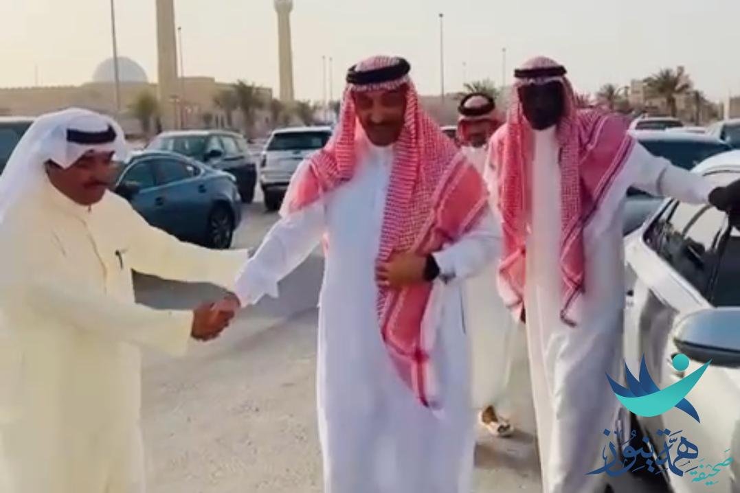 زيارة صاحب سمو الأمير عبدالعزيز بن محمدبن جلوي آل سعود لشاعر والإعلامي والأديب أ. راشدالقناص السبيعي في منزله بمدينة العيون بمحافظة الأحساء