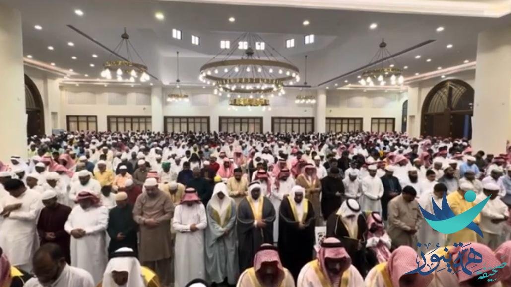 صلاةو خطبتي عيد الأضحى المبارك في جامع الأمير سلطان رحمه الله بمدينةالعيون بالأحساء