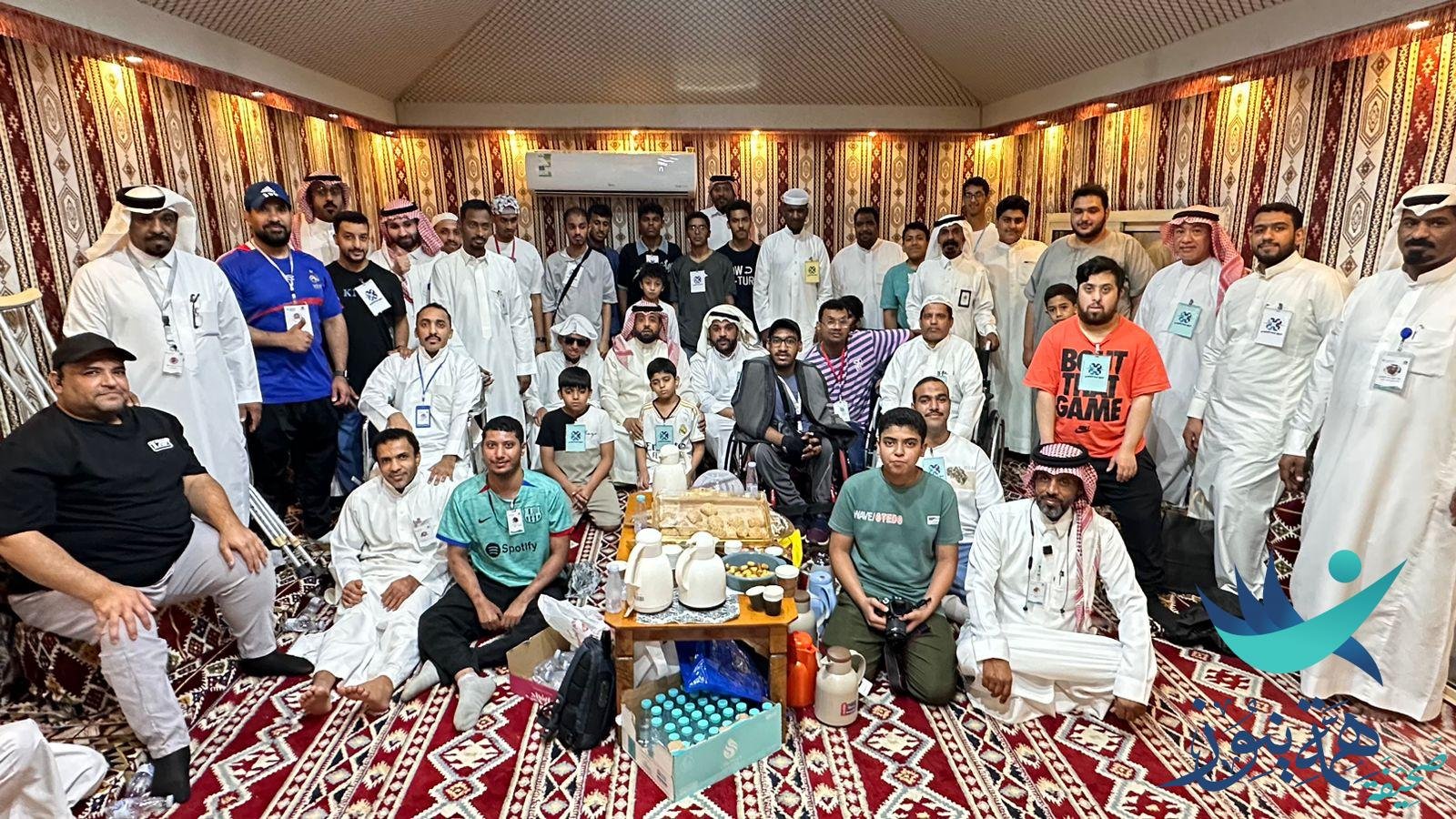فريق همة لذوي الإعاقة التطوعي بالأحساء تحت مظلة جمعية اليحيى المسعودي يقيم حفل معايدة لأعضاء الفريق.