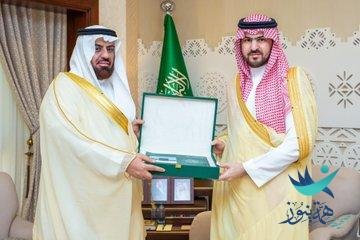 نائب أمير الشرقية يستقبل مدير عام فرع وزارة الشؤون الإسلامية بالمنطقة.